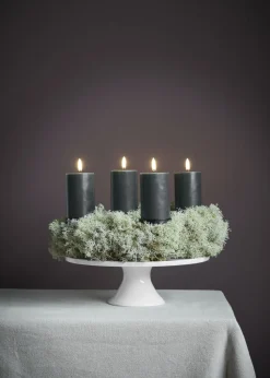 Uyuni Giftbox w. spike, remote, LED pillar candle, Pine green, Smo