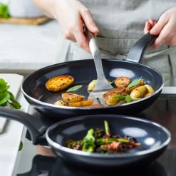 GreenPan GP-ESSEN FBl Alu Perf-ind opn fry set 2pc 20+28 Best