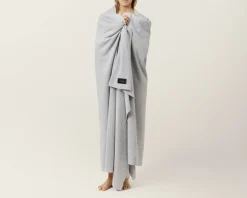 Karmameju Skincare HIMALAYA FLEECETÆPPE - COLOUR / Light grey