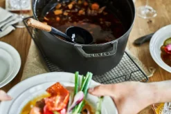 La Cocotte Cocotte 41 cm / 12 l, Oval, Sort, Støbejern>Staub Sale