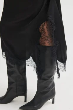 Dame Second Female Lacia Skirt