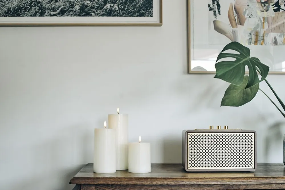 Uyuni LED Pillar Candle - Nordic White - 5,8 x 22 cm New