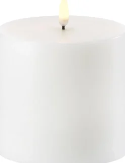 Uyuni LED Pillar Candle - Nordic White - 10,1 x 10 cm New