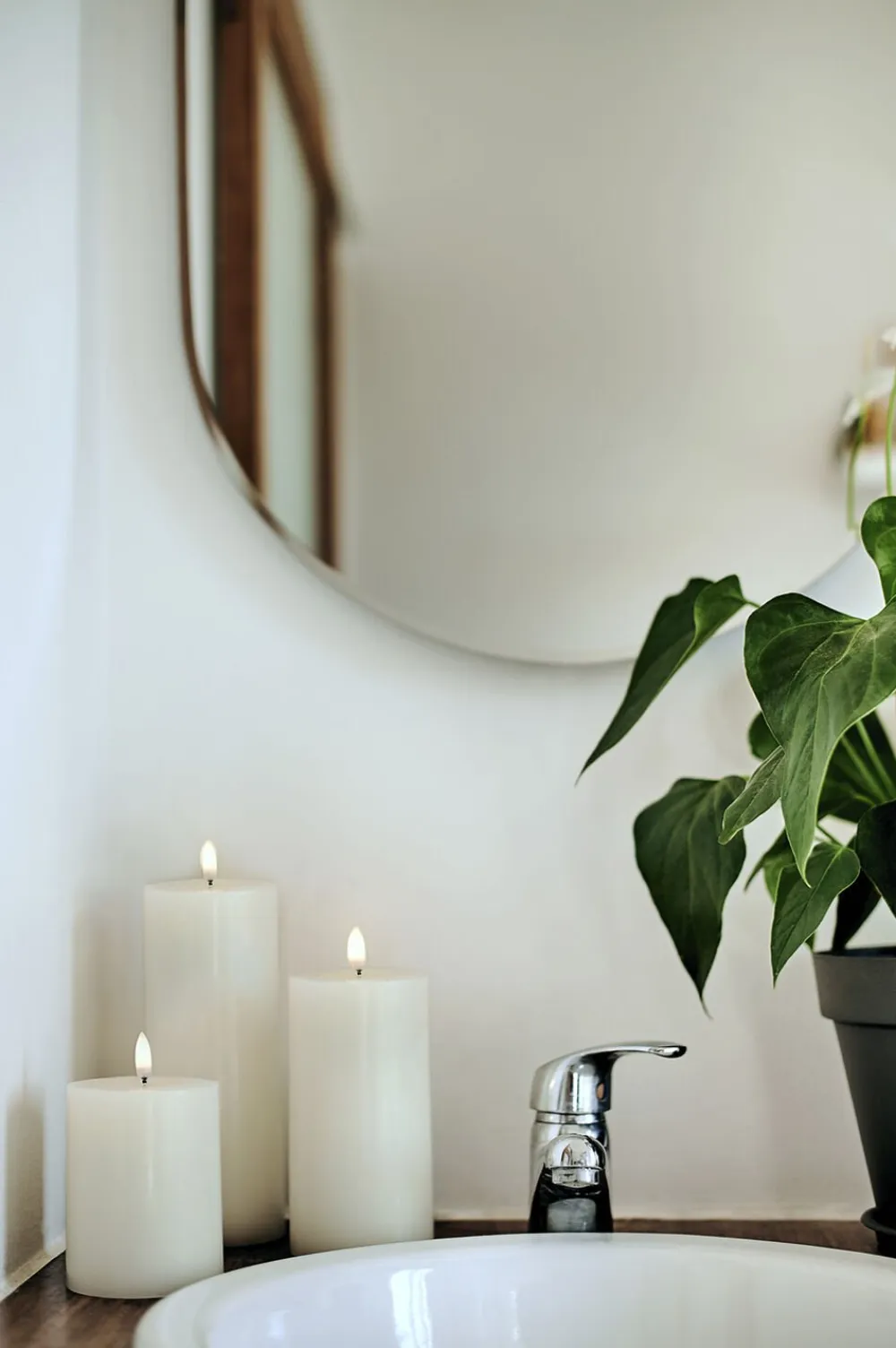 Uyuni LED Taper Candle - twin pack - Nordic White - 2,3 x 20 cm Online