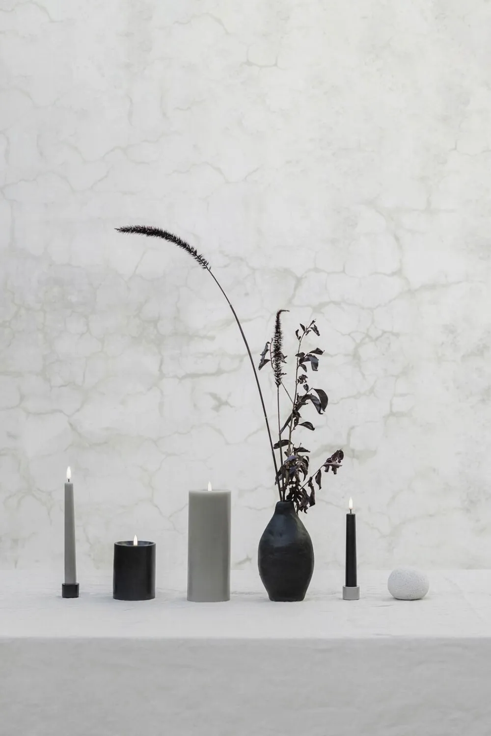 Uyuni LED taper candle, Sandstone, Smooth, 2-pack, 2,3x20,5 cm Outlet