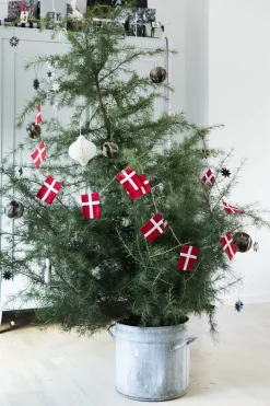 Lille flagranke med Dannebrogsflag><noscript><img width=