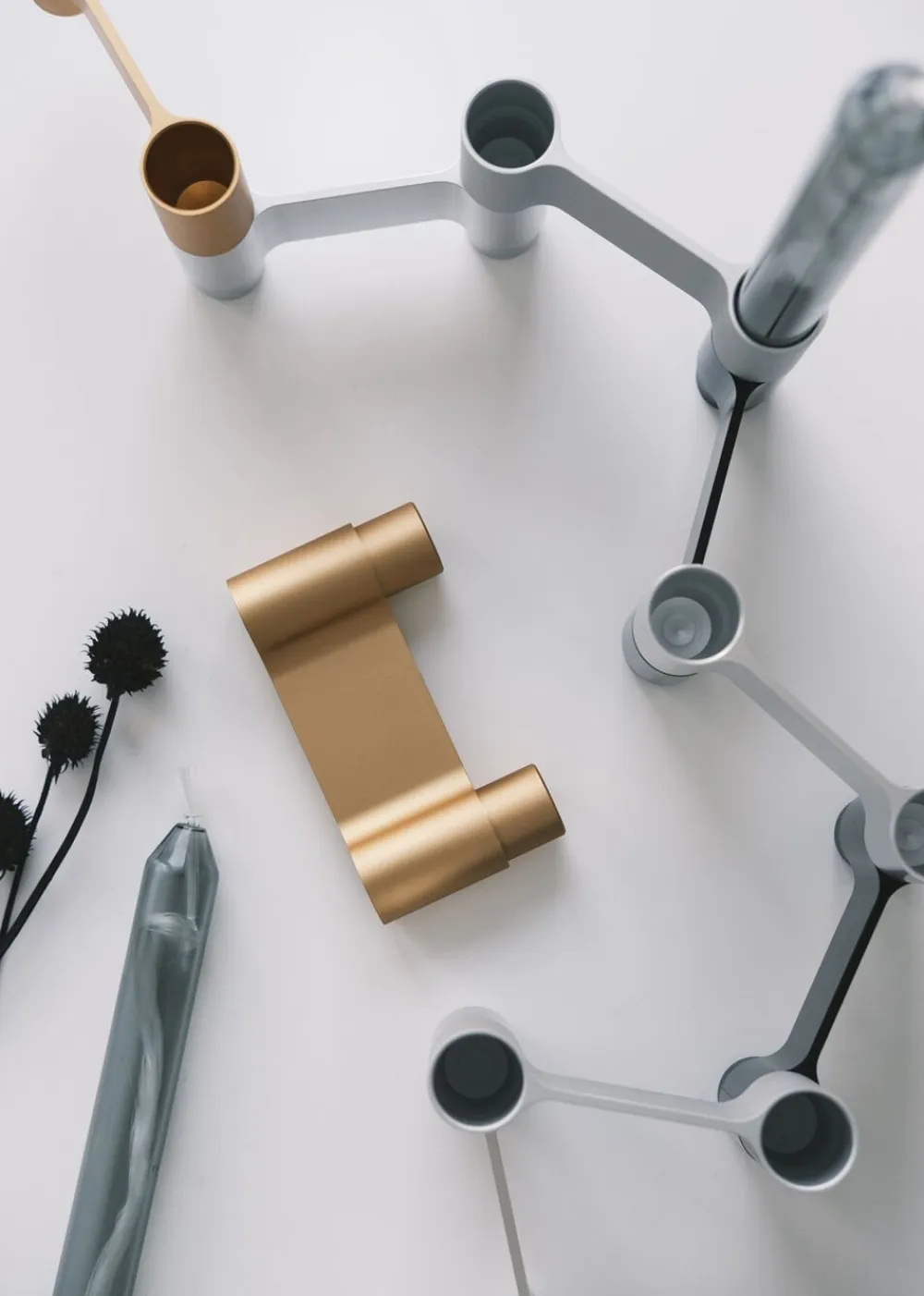 LINK, CANDLE HOLDER, POLISHED ALUMINIUM, 11060P>Studio About Hot