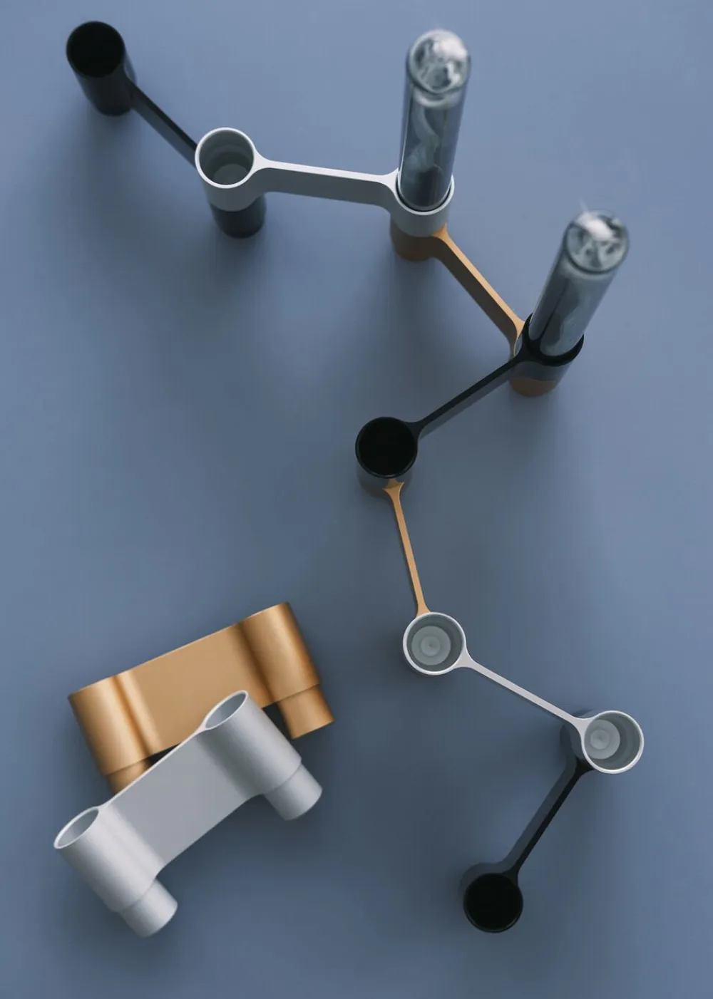 LINK, CANDLE HOLDER, POLISHED ALUMINIUM, 11060P>Studio About Hot