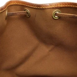 Dame Louis Vuitton Vintage Louis Vuitton Shoulder Bags