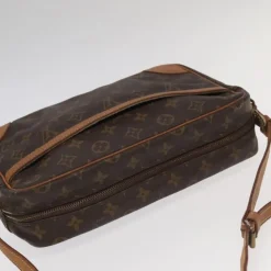 Louis Vuitton Trocadero><noscript><img width=