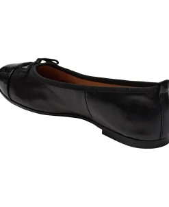 Pavement Lucy Black/black patent Hot
