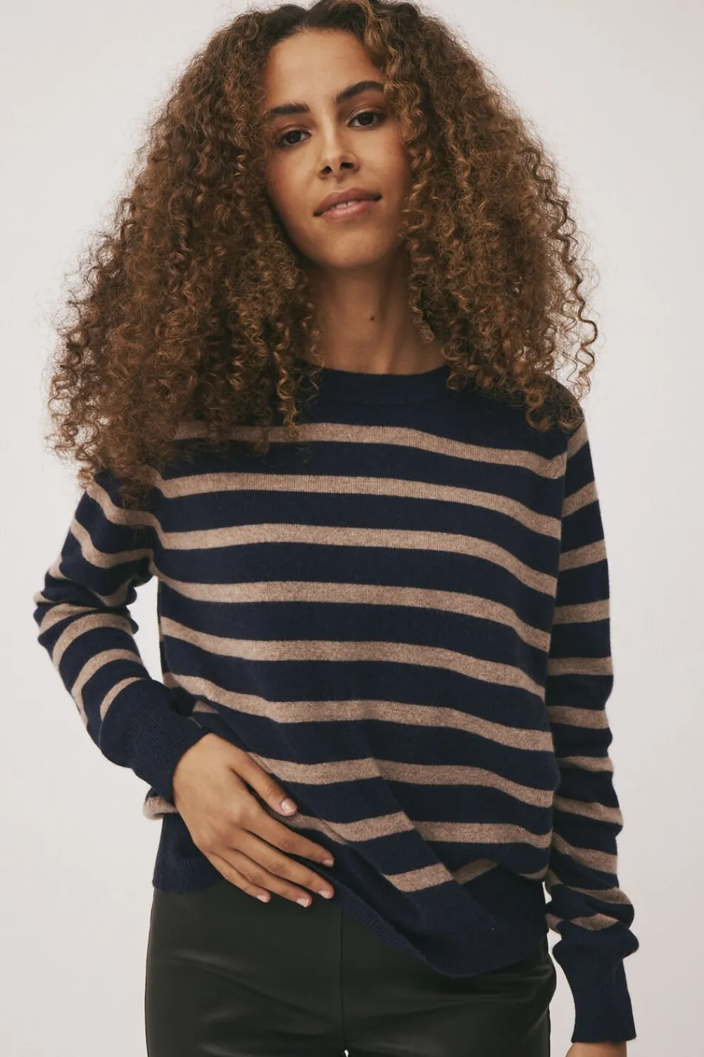 Magasin du Nord Collection Mabel 2 - 100% Cashmere Sand / navy stripe Discount