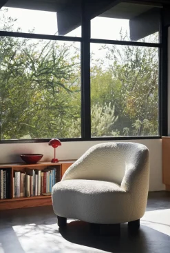 &Tradition Margas Lounge Chair LC1, Karakorum