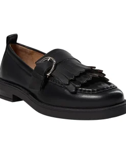 Dame Pavement Matilda