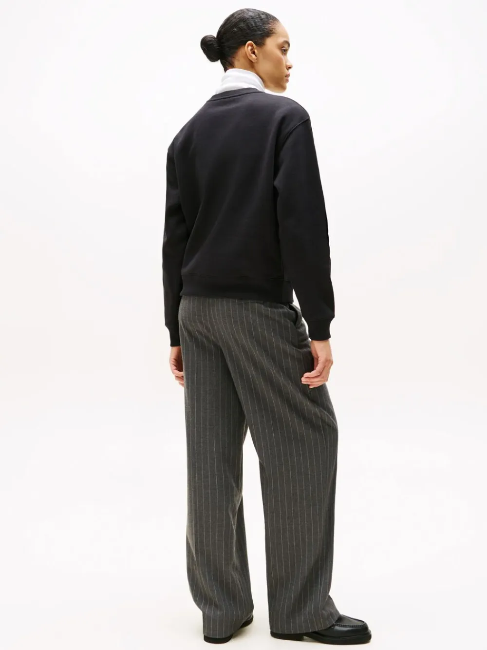 Tommy Hilfiger MDRN REG CORP LOGO C-NK SWTSHRT Black Sale