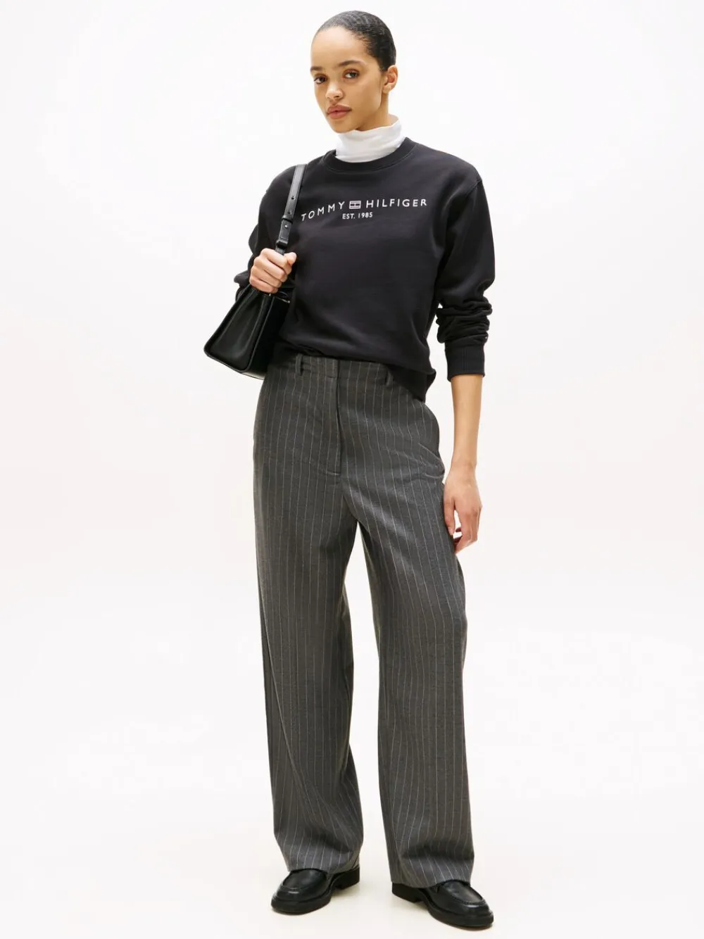 Tommy Hilfiger MDRN REG CORP LOGO C-NK SWTSHRT Black Sale