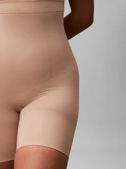 Dame Calvin Klein MID THIGH SHORT