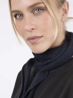 Dame Neo Noir Misty Knit Scarf