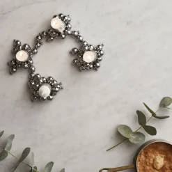 MOLEKYL 4 Chrome><noscript><img width=