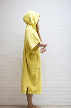 Naram Poncho - pristine & neon yellow><noscript><img width=
