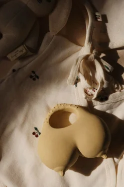 NEWBORN ONESIE GOTS><noscript><img width=