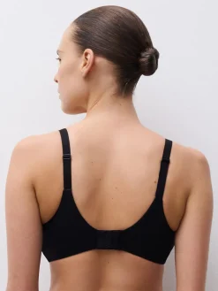 Dame Chantelle Norah Covering molded bra