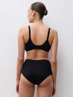 Dame Chantelle Norah Covering molded bra