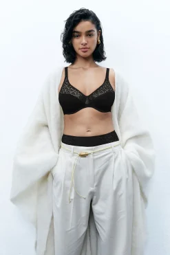 Dame Chantelle Norah Covering molded bra