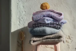 Nuance Håndklæde 70x140 cm lys blå/rosa><noscript><img width=