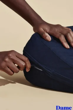 Dame Products Pillo Sexpude - Indigo Blå