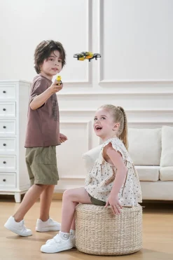 Børn Legetøj REVOLT Follow me Bee RC