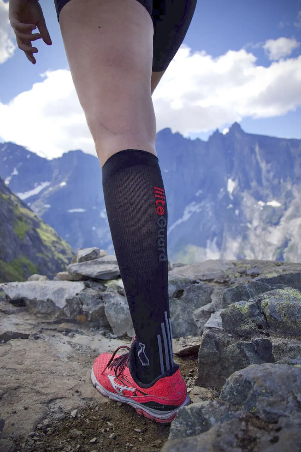 Liiteguard Shin-Tech Grip løbestrømper Sort