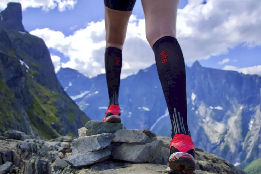 Liiteguard Shin-Tech Grip løbestrømper Sort