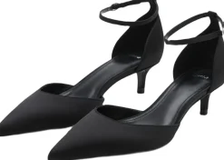 SHOES. -- DEREK>MANGO Hot