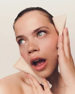 MIILD SKIN TINT MOISTURISER SPF15 Outlet