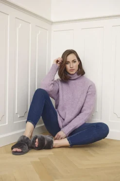 Dame NATURES Collection Slippers Straps (of 100% New Zealand Sheepskin)