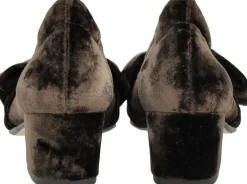 Sløjfe pump i blød velour><noscript><img width=