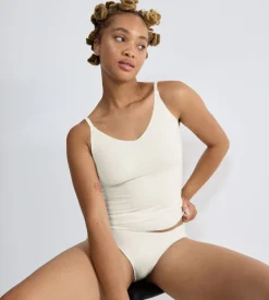 ZERO Feel 2. 0 Spaghetti Top><noscript><img width=