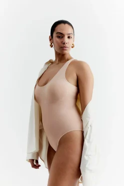 Smooth Comfort Body><noscript><img width=