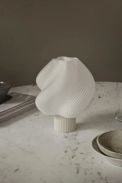 Crème Atelier Soft Serve Portable Tablelamp Vanilla bean Hot