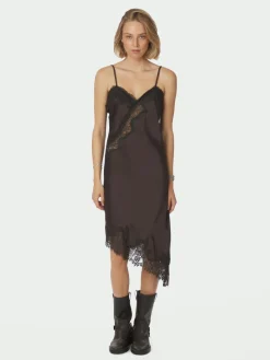 Sorelle Lace Dress>Neo Noir Hot