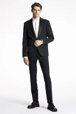 Stretch tuxedosuit><noscript><img width=
