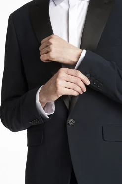 Stretch tuxedosuit><noscript><img width=