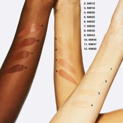 MAC STUDIO WATERWEIGHT SPF 30 /PA++ FOUNDATION