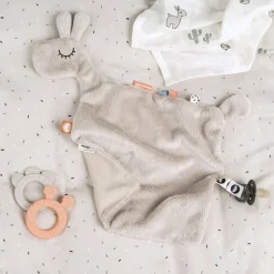 Sutteklud Lalee><noscript><img width=