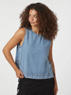 Dame Neo Noir Svetlana D Top