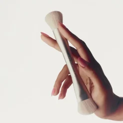 SUMMER FRIDAYS The Blush Brush - Blushpensel New