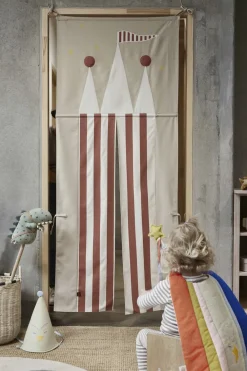 Børn OYOY MINI Theo Kæphest