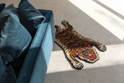 Tiger Rug small><noscript><img width=