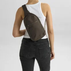 Trekmbg Sling Bag, Rubber>Markberg Online